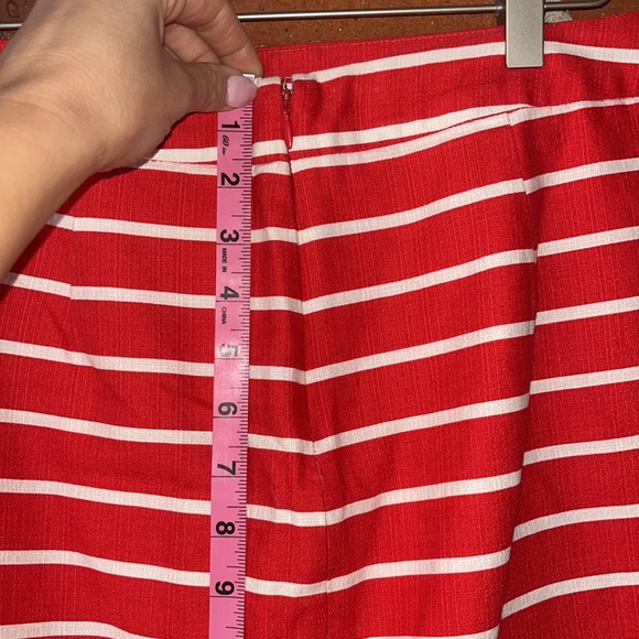Banana Republic Skirt Back Zip Midi Striped Red, Size 6 - Picture 3 of 8